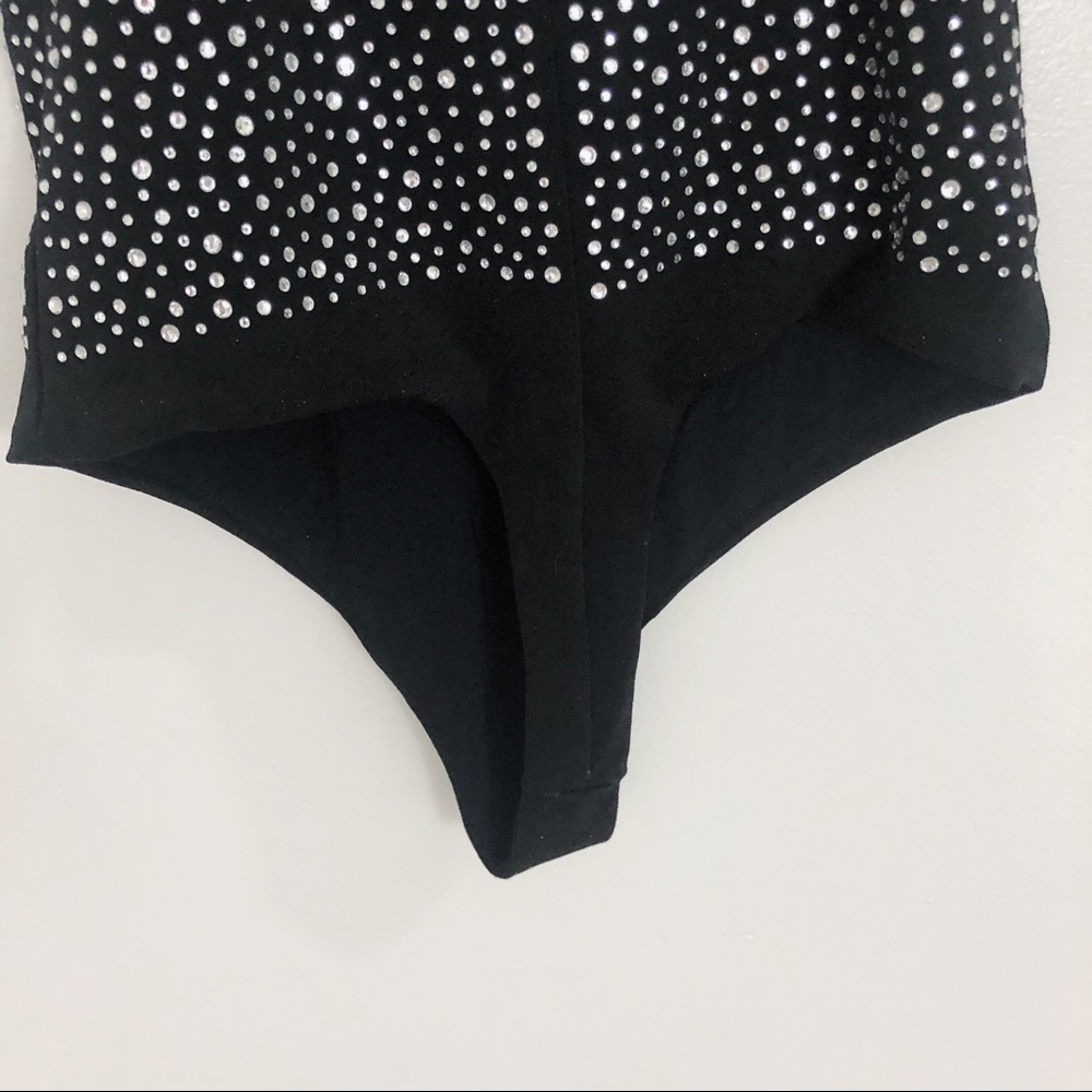 SOLD NWT Alice + Olivia Phoebe Crystal Bodysuit - Picture 7 of 11